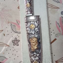 Vendo cuchillo de alpaca, hoja marca arbolito  nuevo 