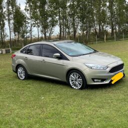 Vendo Ford Focus 2016