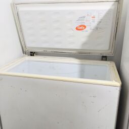 Vendo Freezer 