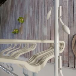 ALQUILER DE PERCHEROS PARA EVENTOS