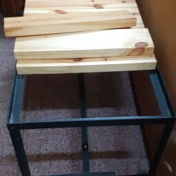 Mesa de Madera e Hierro.